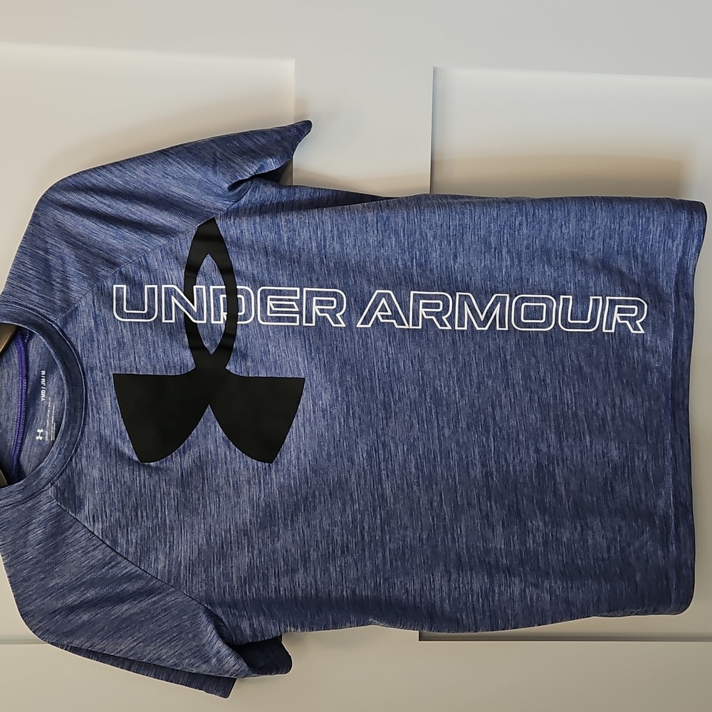 Under Armour Short Sleeve Shirt Size Medium